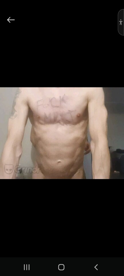 Screenshot_20230531_234201_Grindr.jpg - WYUZDANASUCZDLAWULGTOPXL
