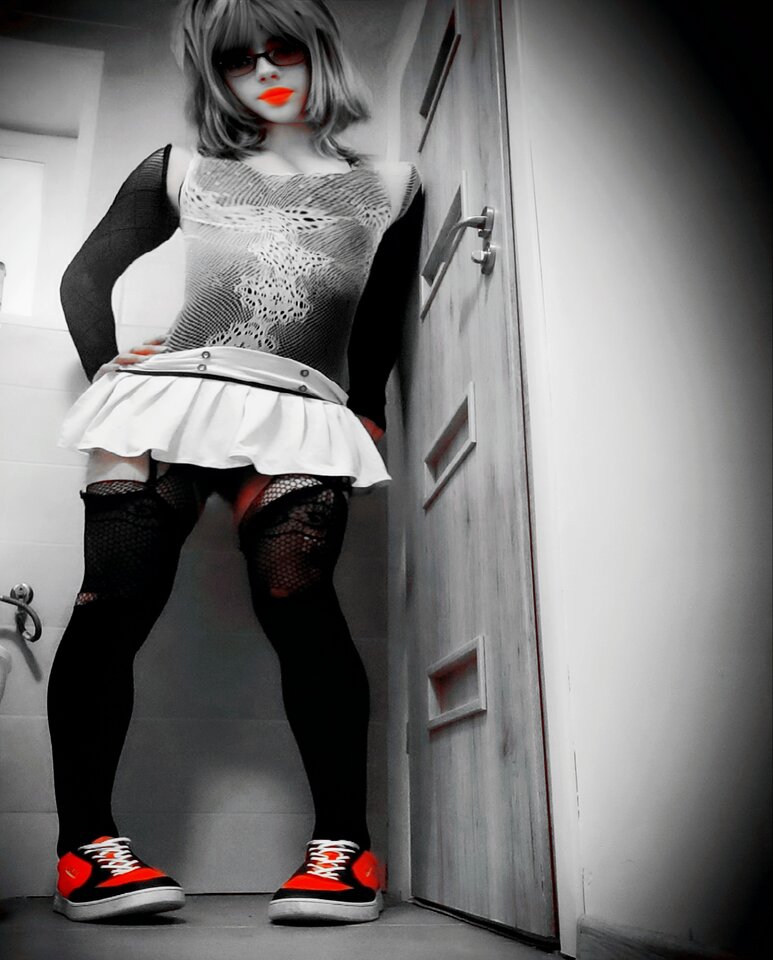 FaceApp_1686595727906.jpg - MoniczkaPrzebieralska