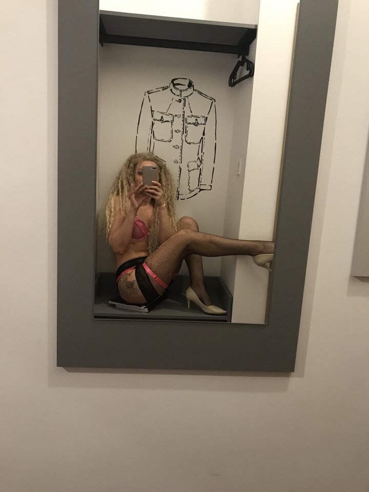 AD3A01F5-2718-4BA8-B7DD-BC3186C031B9.jpeg - YourBlackAngel