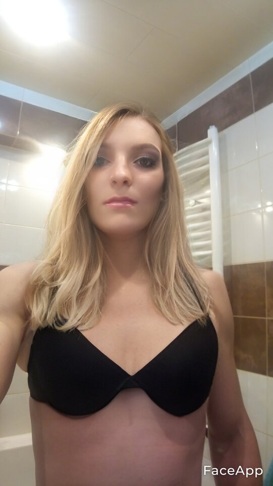 FaceApp_1687241203534.jpg - MoniaTransCD