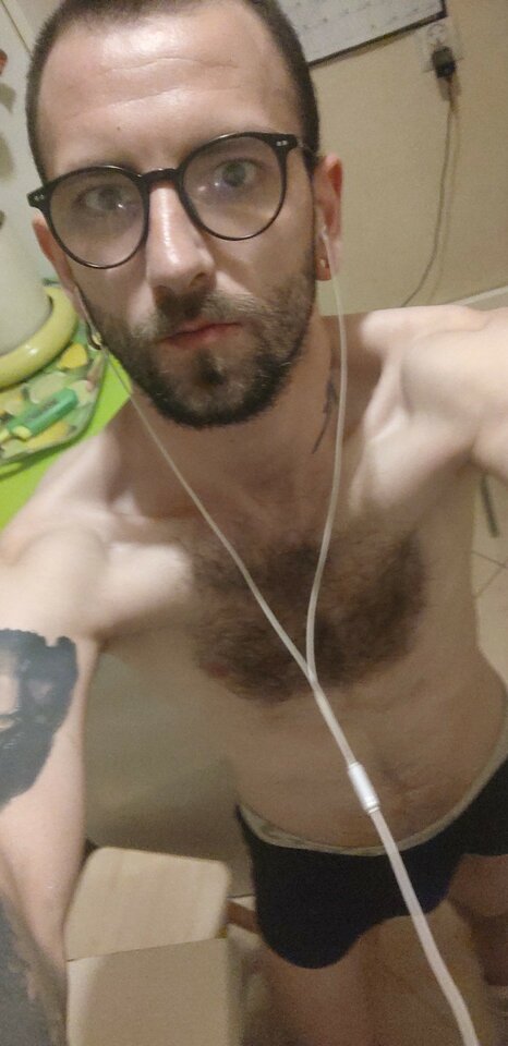 93e3caf1-7534-49d4-aefa-e70dc7e0851cphoto.jpeg - GayEric93