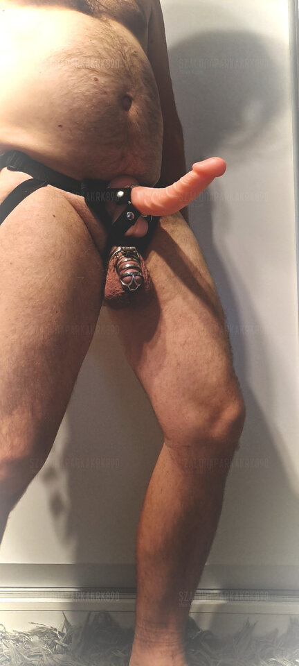 Wreszcie ma mnie czym wyruchać :P - szalonaparkakrk890