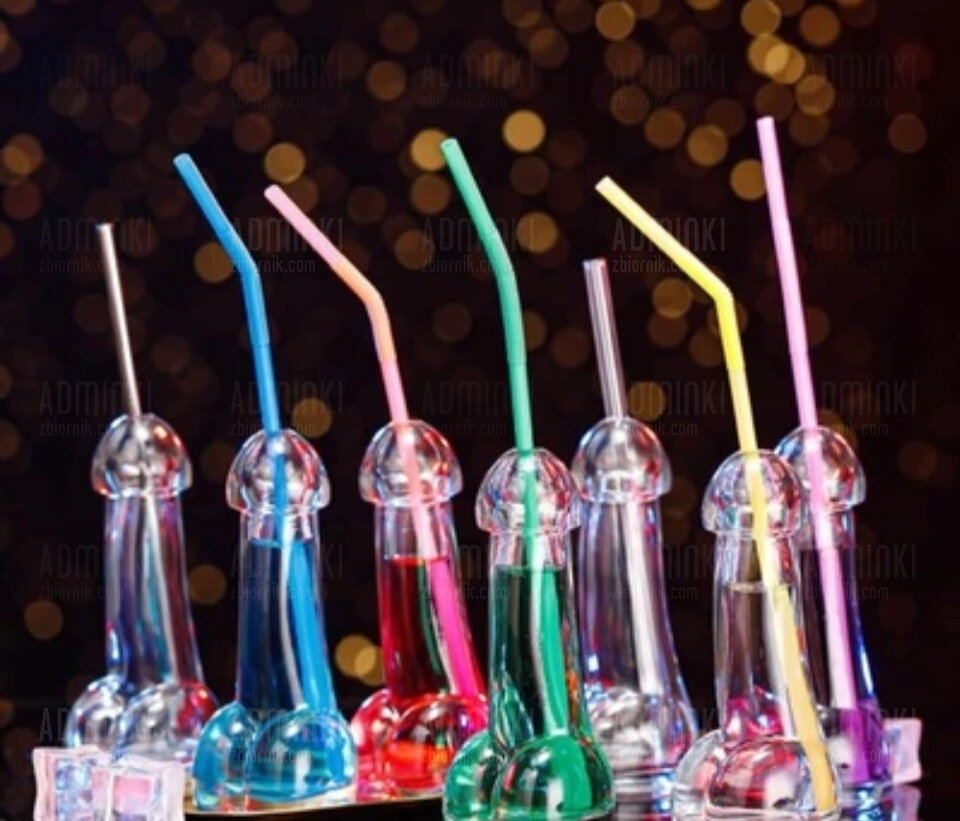 Sterczący drik teraz ktoś coś? - Adminki