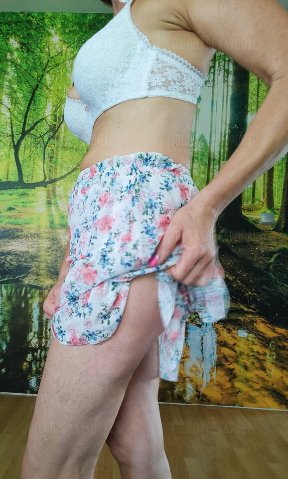 Taki strój na ciepłe dni - Mlodysex69oral