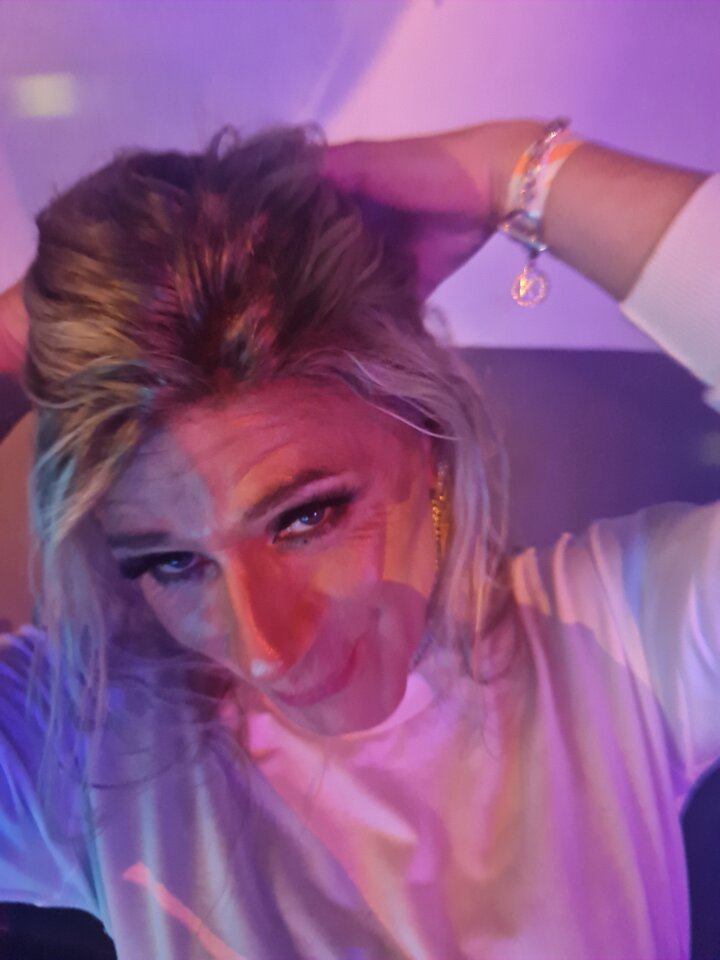 1000013645.jpg - atrina