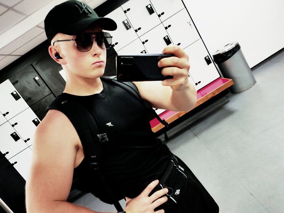 IMG_20230709_140612.jpg - BirdHouse7