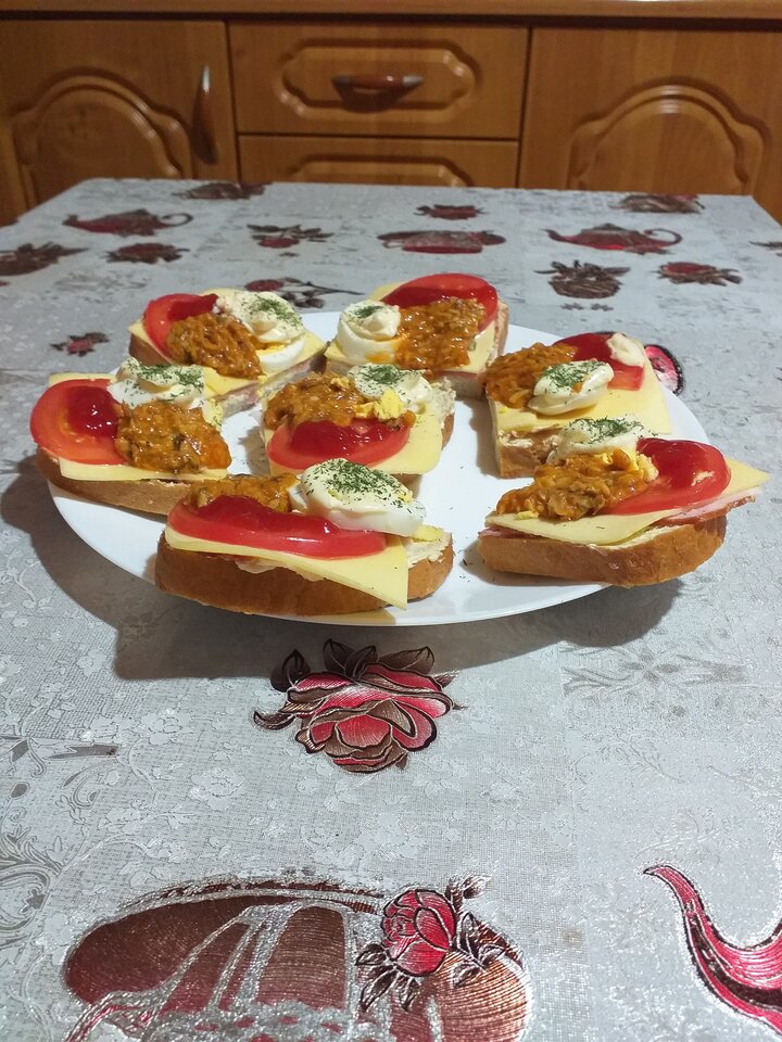 Po upojnej nocy... może masz ochotę na... - DarMaj71