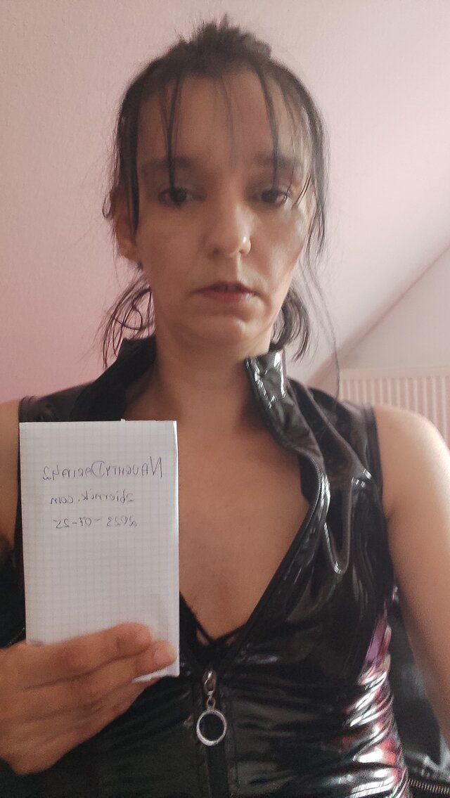 NaughtyDaria42
