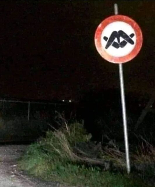 Za tym znakiem można dupcyć - zadnyprzygod