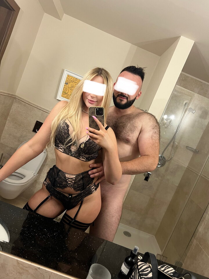 453AD82D-7E2C-4DDB-A49D-4E2D5DF4B375.jpeg - RealHotCouple