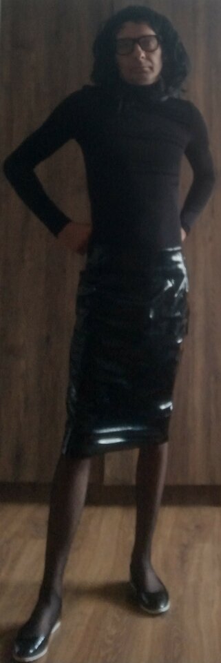 Kto załaduje mi w dupę pod tą mini tak, żeby ciekło? - MajkaTVCD