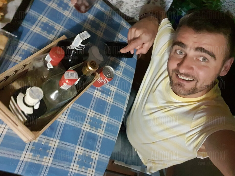 Nie ma to jak skrzynka mocnych alkoholi  - Adminki