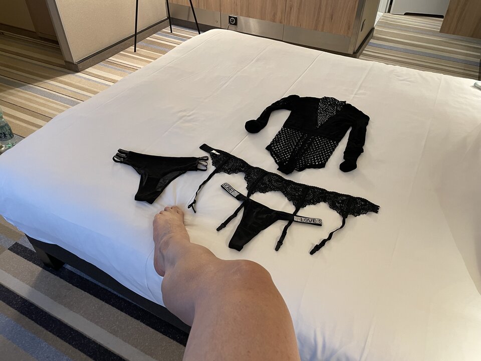 Które stringi dziś dla was założyć…? :) - BrunoMars1984