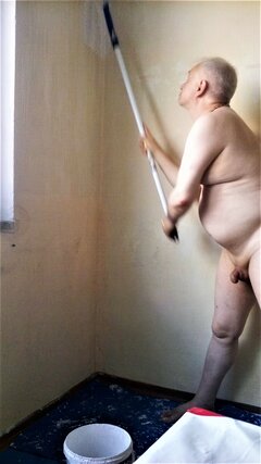 SissyBoy cwelik na golaska maluje pokój 10.08.2023 g.12.59.jpg