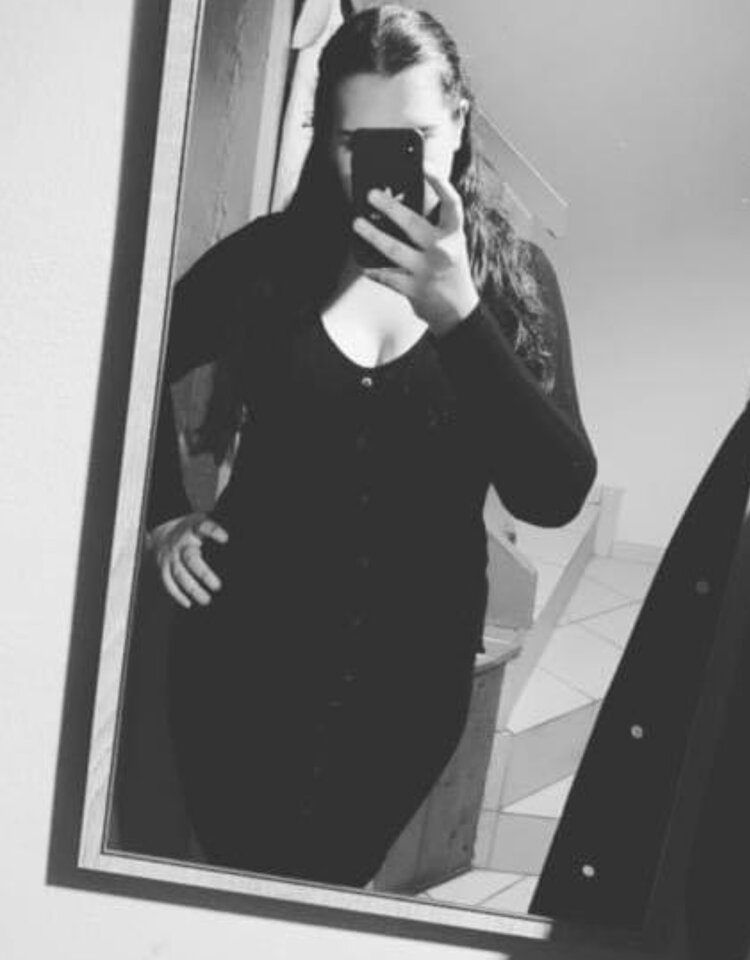 2B2761A1-FBB7-48C9-A866-C2F821DDF19B.jpeg - sitlig