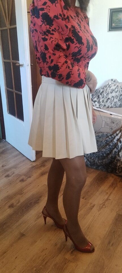 Nowa spódniczka 🥰 Jest extra 😍 - EdytkaCross