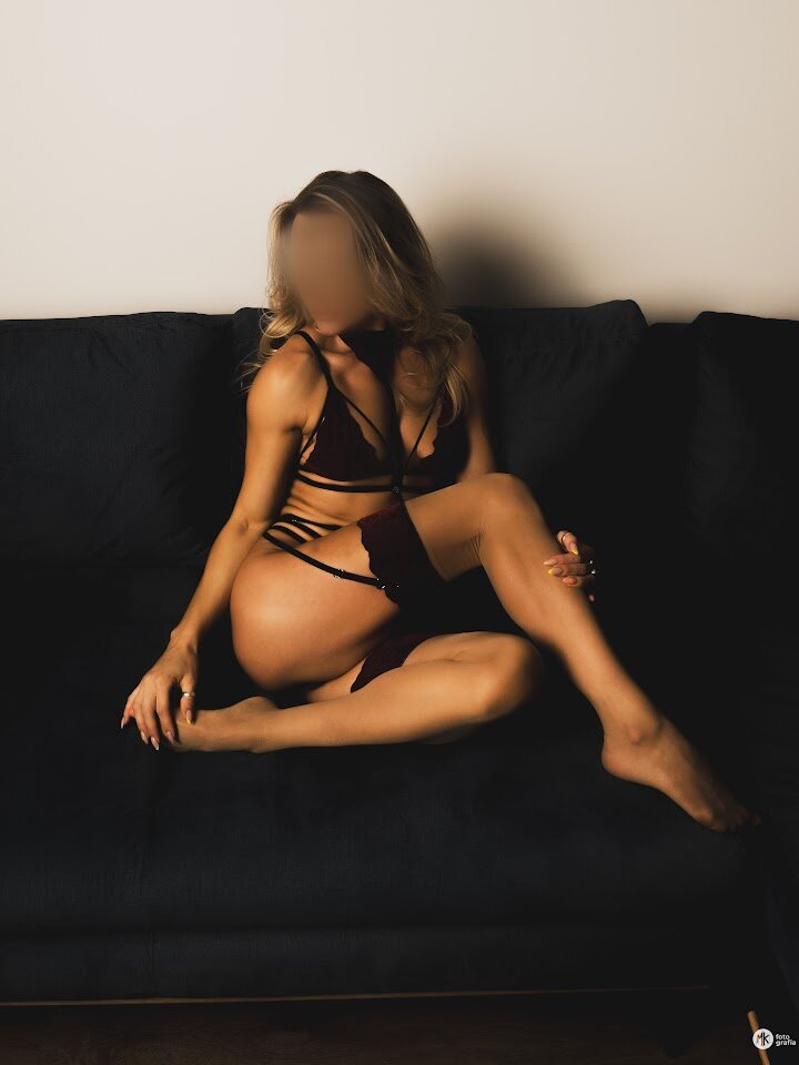 . - Sexycouplee69