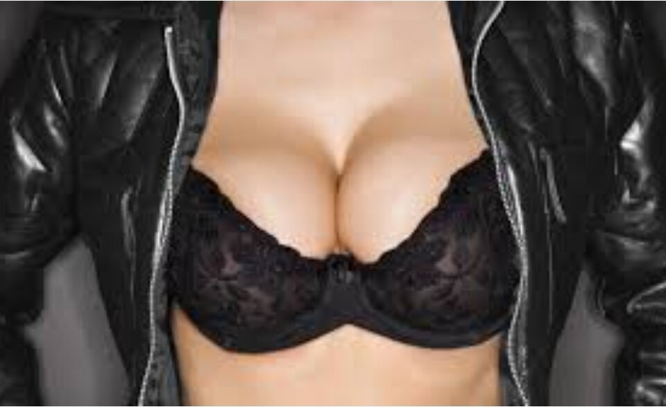 W staniku ( , )( , ) - Salidas