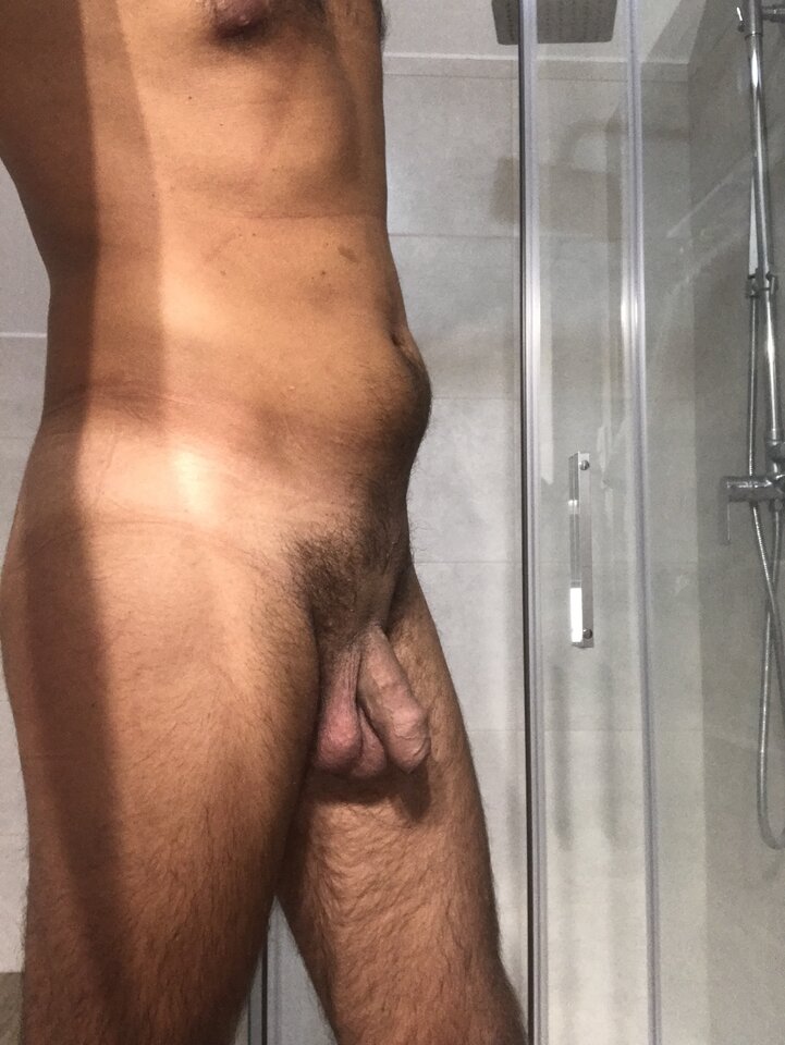 właśnie ogolony, która jest pierwszą dziewczyną, która to  - Gianbe