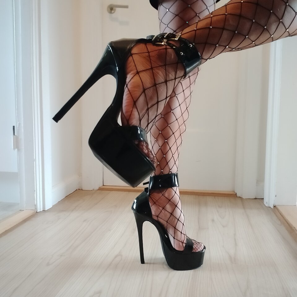 2023-08-29 18.10.34.jpg - MartinkaCross