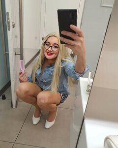 Nie mam już tej peruki, ale fajna była.jpg