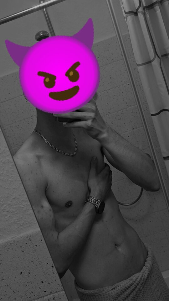 Snapchat-57840989.jpg - switi334