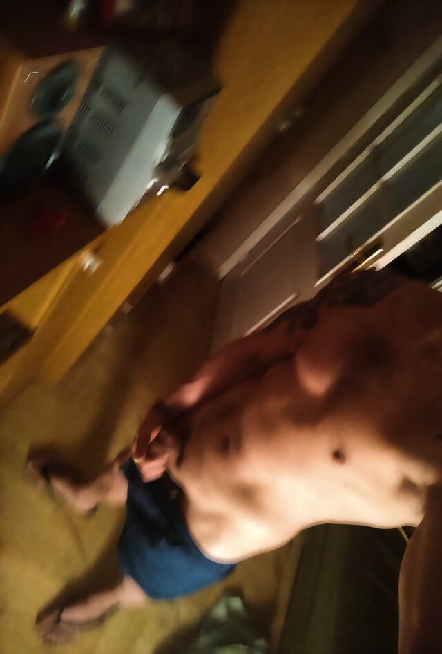 dyskretny_gosc