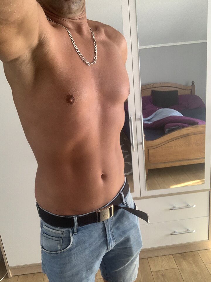 9EC95DD4-C359-4CF3-B33F-0402BD3CC7A2.jpeg - xxx2xxx