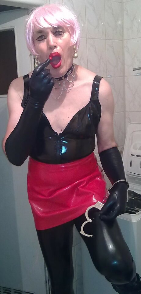 Suka szminkuje Oralną Cipę dla kutasa i jego Spermy💋 - szmineczkatrans