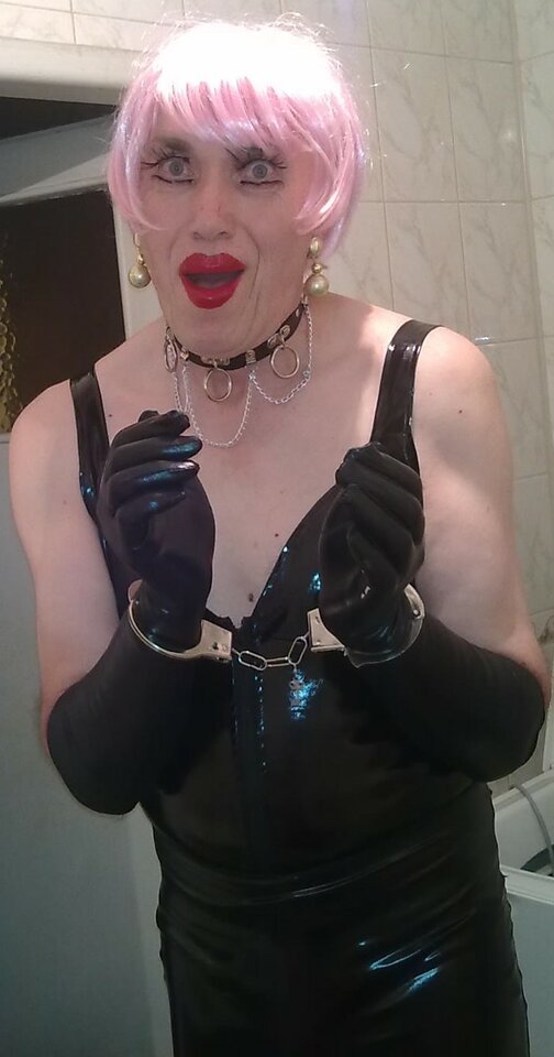 Paola-trans. Niewolnicą. Kocha sex filmowany kamerą - szmineczkatrans