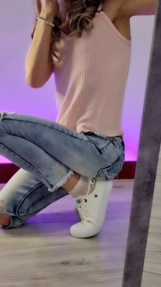 2023-04-14-22-51-06-194.jpg - Kaylafemboy