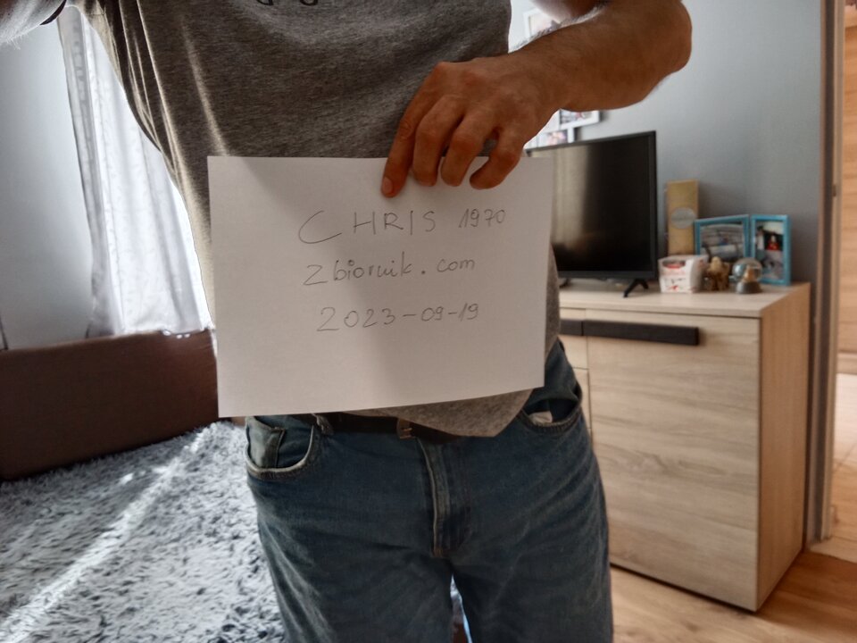 1000003247.jpg - Chris19670