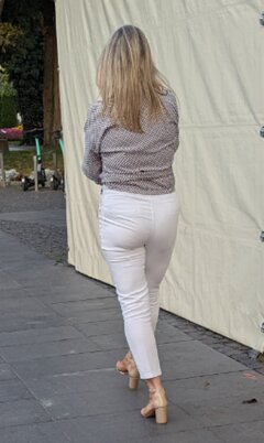 Jak się nie obejrzeć za takimi kształtami? 🤗