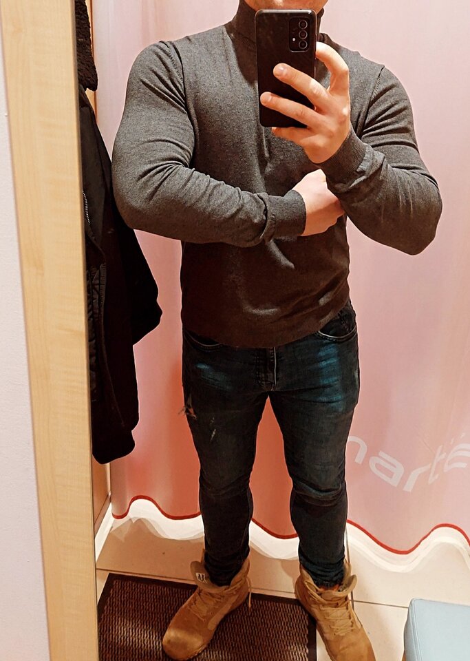 Screenshot_20230922-084141_Gallery.jpg - Adam887