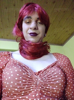 PIN UP Girl in Polka dot dress