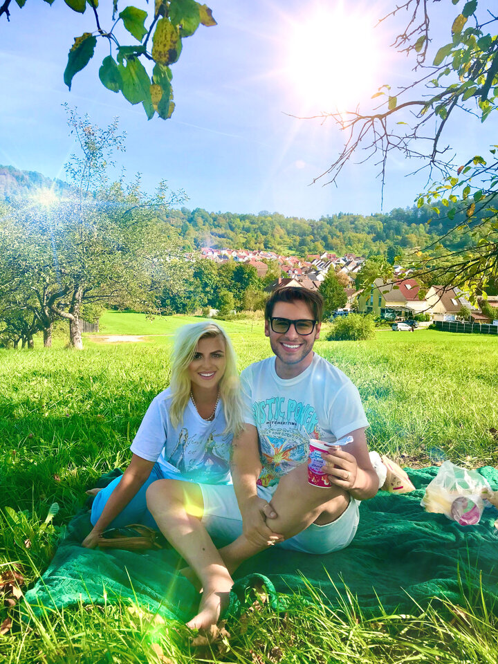 E234FFB4-1027-4AD8-955A-95F94E1EF46D.jpeg - LadyLaura44