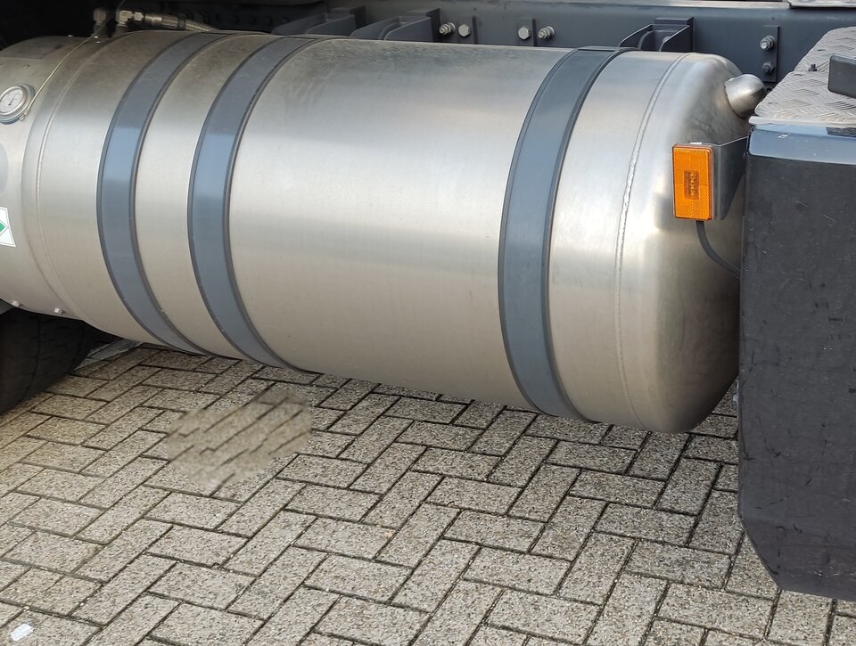 ZBIORNIK😁.jpg - 80G81M