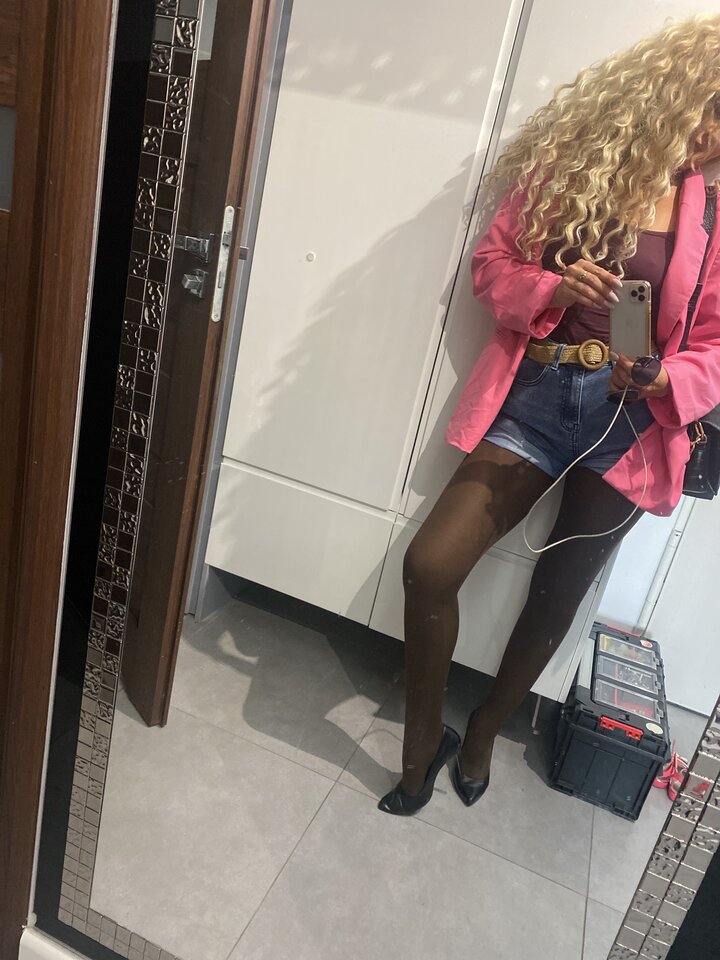 camphoto_1804928587.jpeg - YourBlackAngel