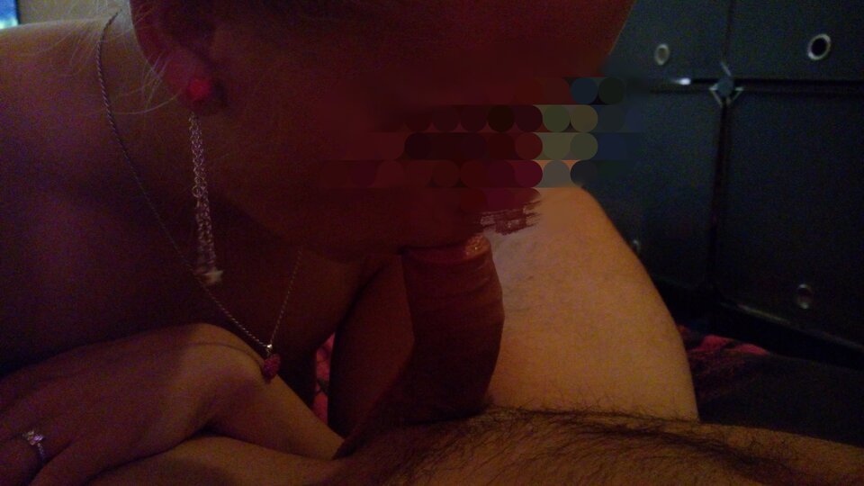 Hej który chętny na żywo ? Zwale konia lub obciagne za 💸 - OnaonNl