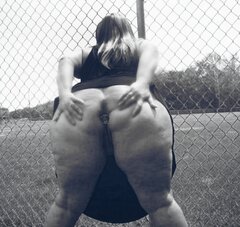 Rozwarta, duża D**A ;)