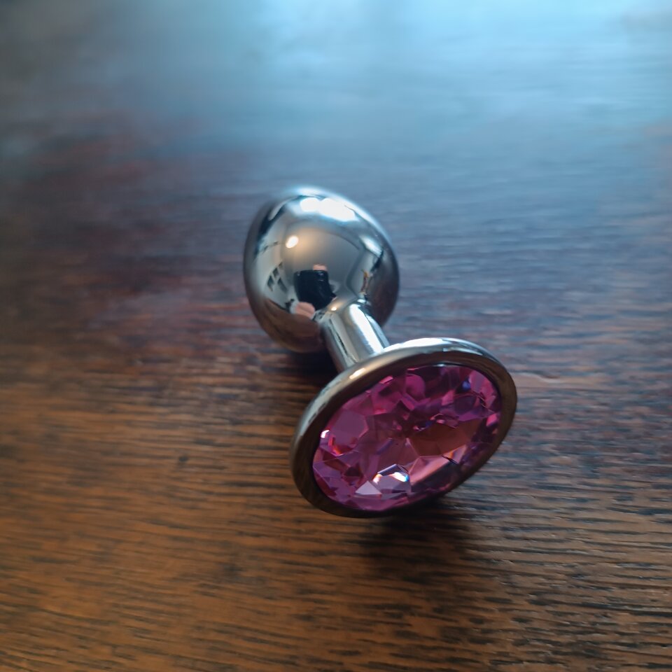 Czas na nową zabawkę.... 💋🔥👄 - Gregorja