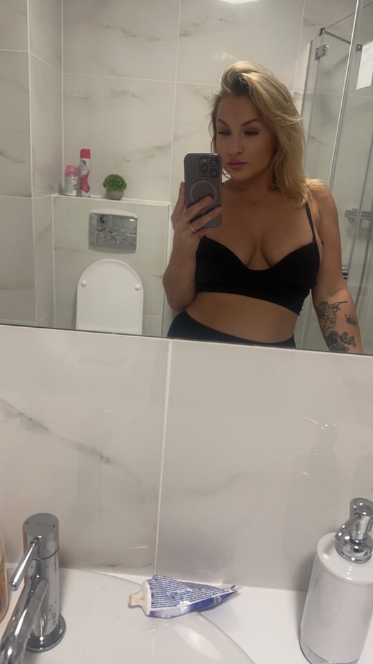 410C65B4-3314-42F7-A062-529B01EA2DFE.jpeg - Mala123445