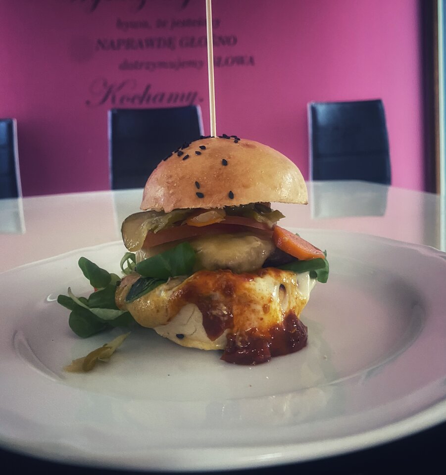 🍔 - serialowapara19782