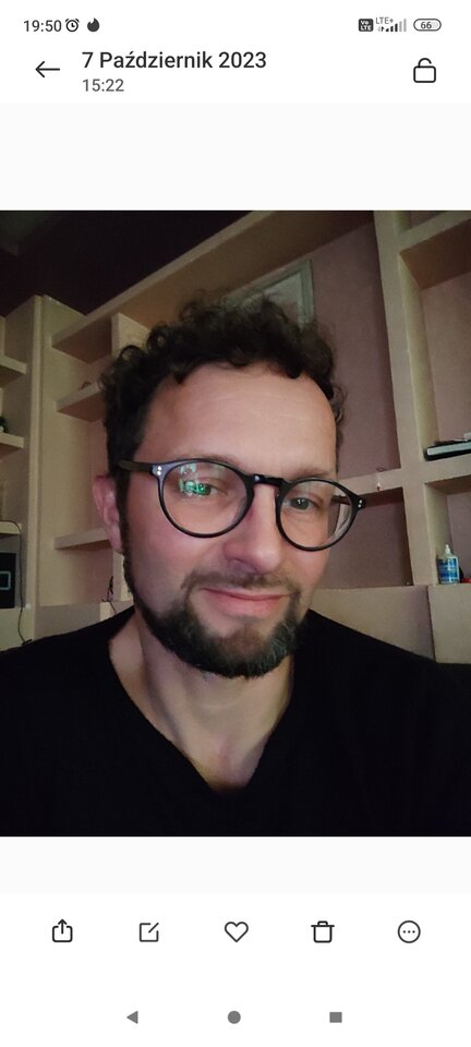 Screenshot_2023-10-24-19-50-30-363_com.miui.gallery.jpg - pupil35