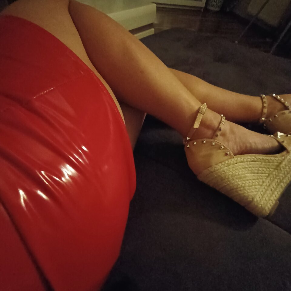 Red Dress Alert - HotParka1