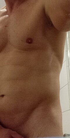 Screenshot_20231112_211540_Samsung Internet.jpg