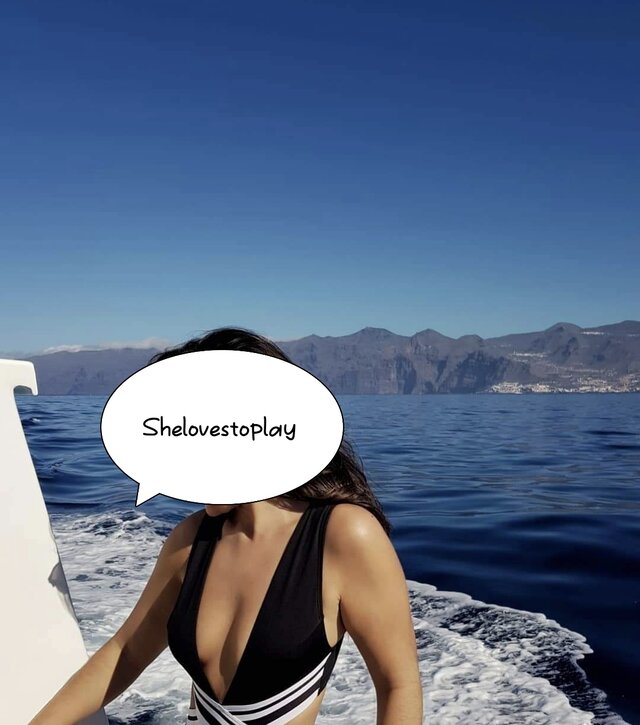 Shelovestoplay