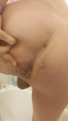SissyBoy suczka cwelik w wannie pokazuje swoją cipkę dziurkę 21.11.2023 g.00.03.jpg