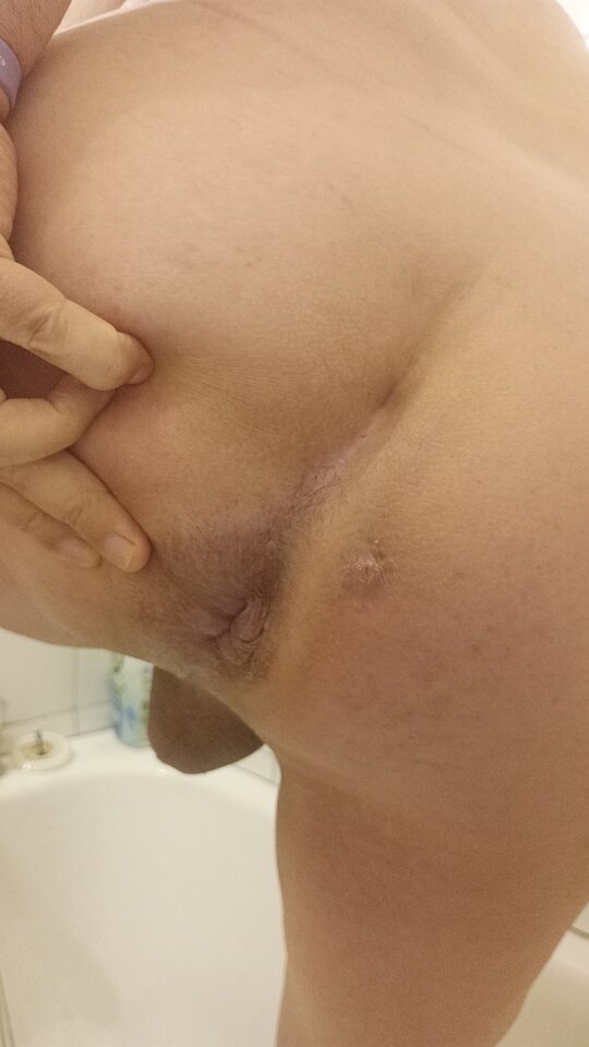 SissyBoy suczka cwelik w wannie pokazuje swoją cipkę dziurkę 21.11.2023 g.00.03.jpg - Wawa48