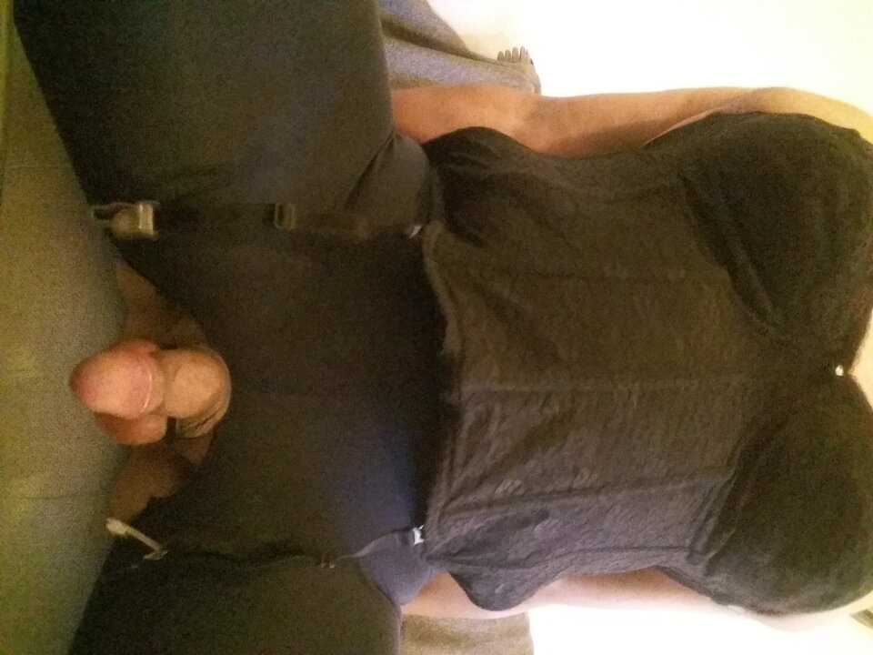 1700559733166-1396730886.jpg - lickemydick